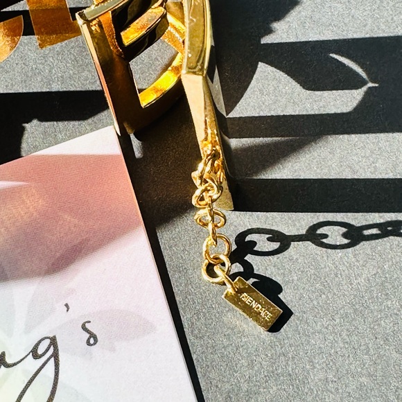 Versace x Fendi: FF Bangle Jumbo Logo Wide Gold Bracelet - Picture 12 of 16